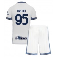 Camisa de Futebol Inter Milan Alessandro Bastoni #95 Equipamento Secundário Infantil 2024-25 Manga Curta (+ Calças curtas)